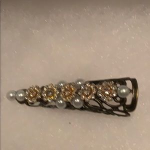 Women’s cone tip ring.